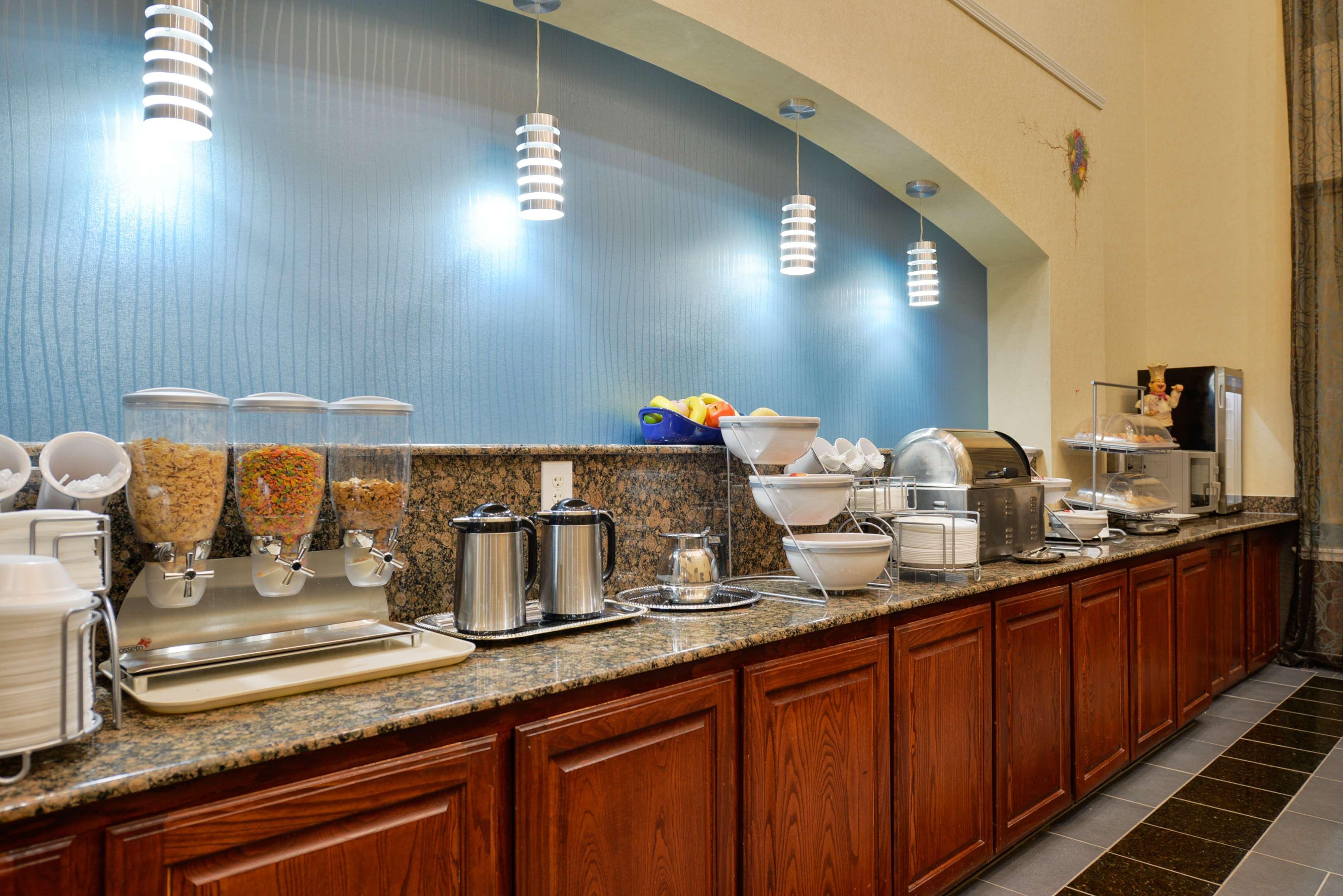 Best Western Plus Cutting Horse Inn & Suites Weatherford Exterior photo